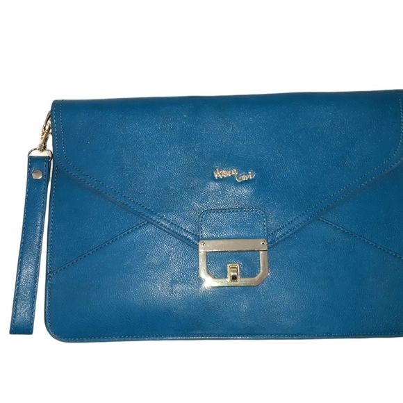 Mislogirl clutch with gold chain & wrist strap optional - Picture 5 of 10